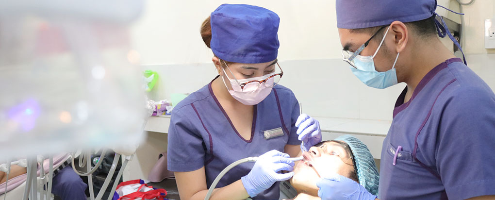 Cape Coral Emergency Dentist - Cavity Removal Upper Teeth Photo